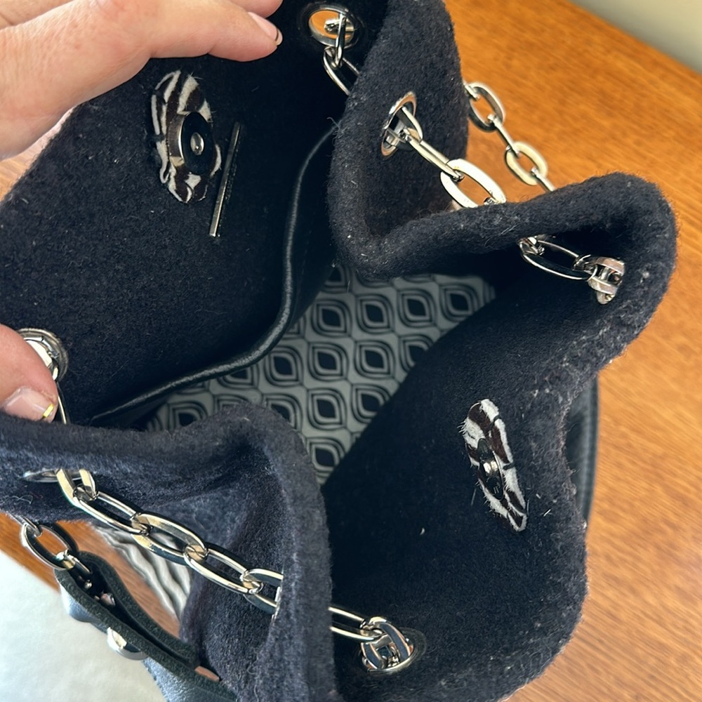 Exquisite Vintage Sarah Oliver Handbag: Silver Chains & Zebra Patterns - Picture 5 of 6